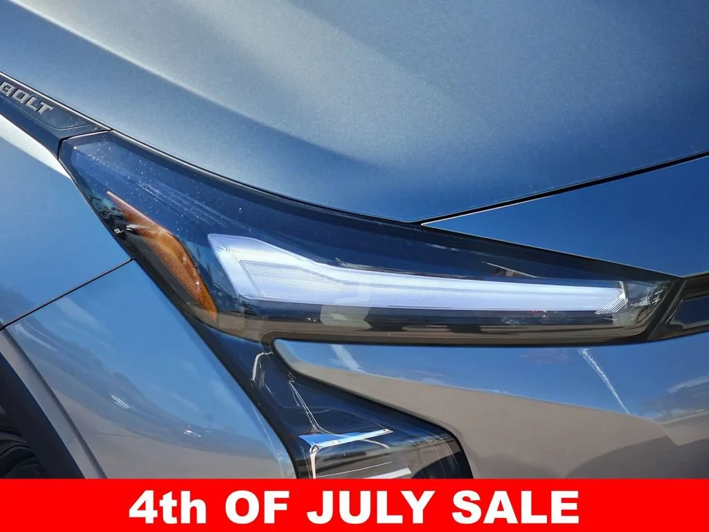 2027 Chevrolet Bolt RS - Photo 33