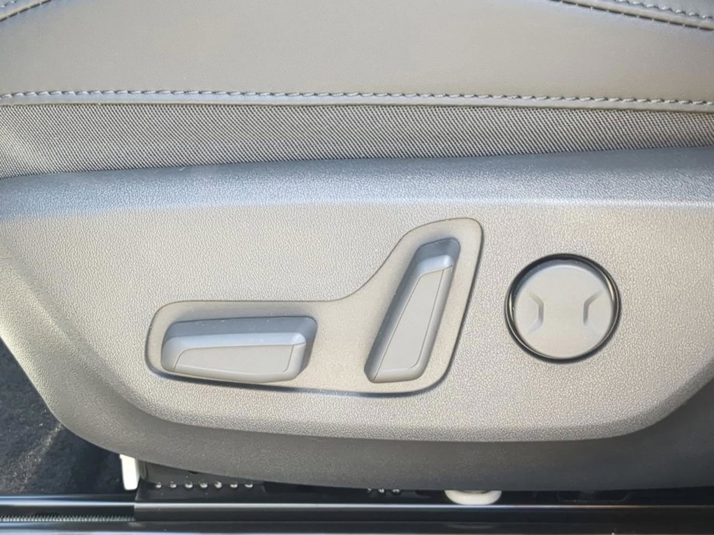 New 2026 Aurora Black Pearl Kia EX image 22