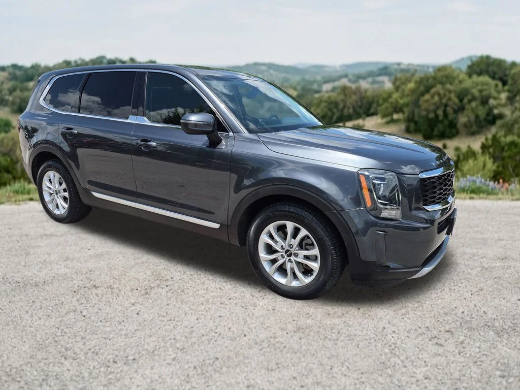 Used 2022 Gray Kia LX image 1
