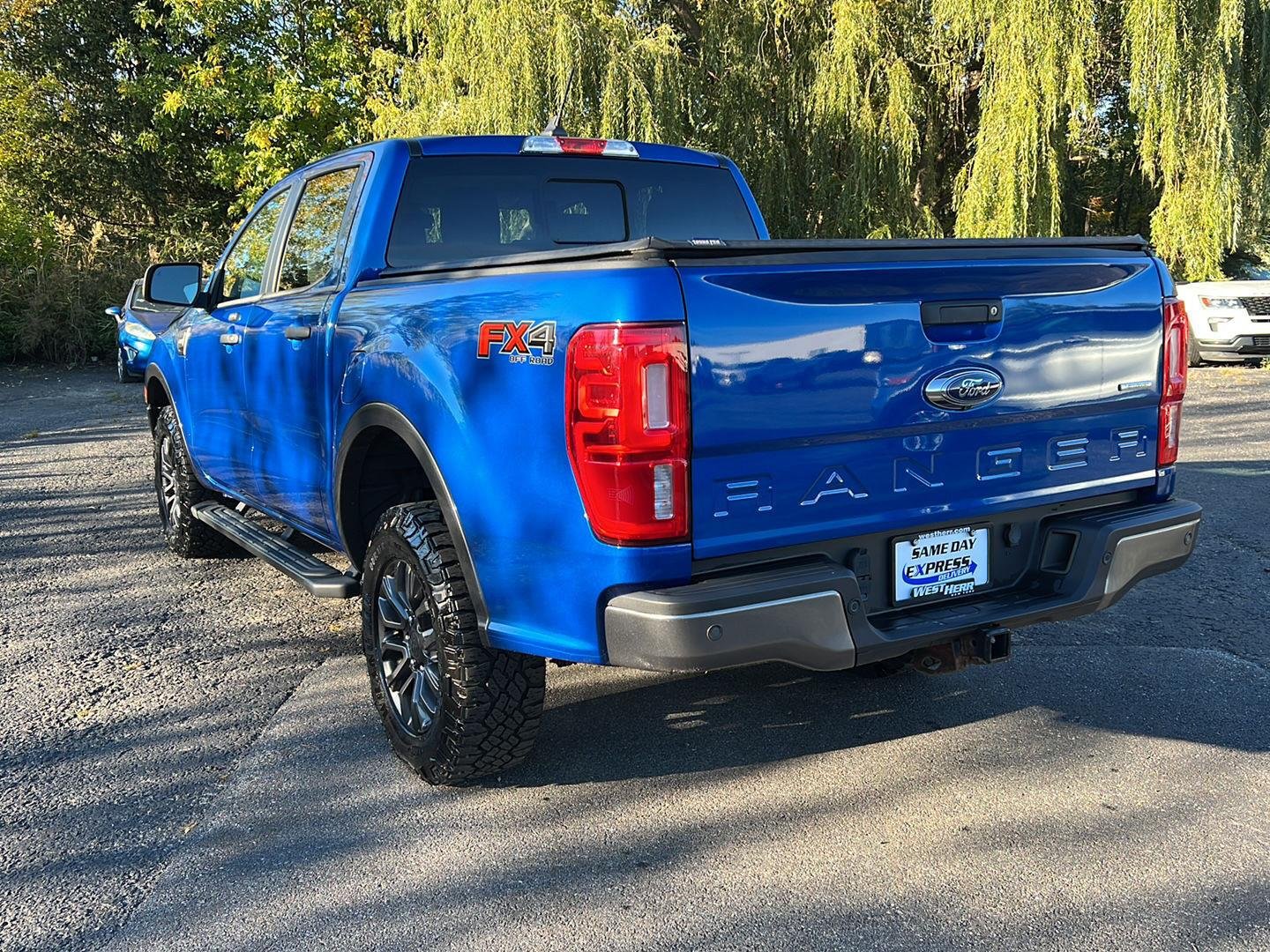 Used 2019 Lightning Blue Ford XLT image 3