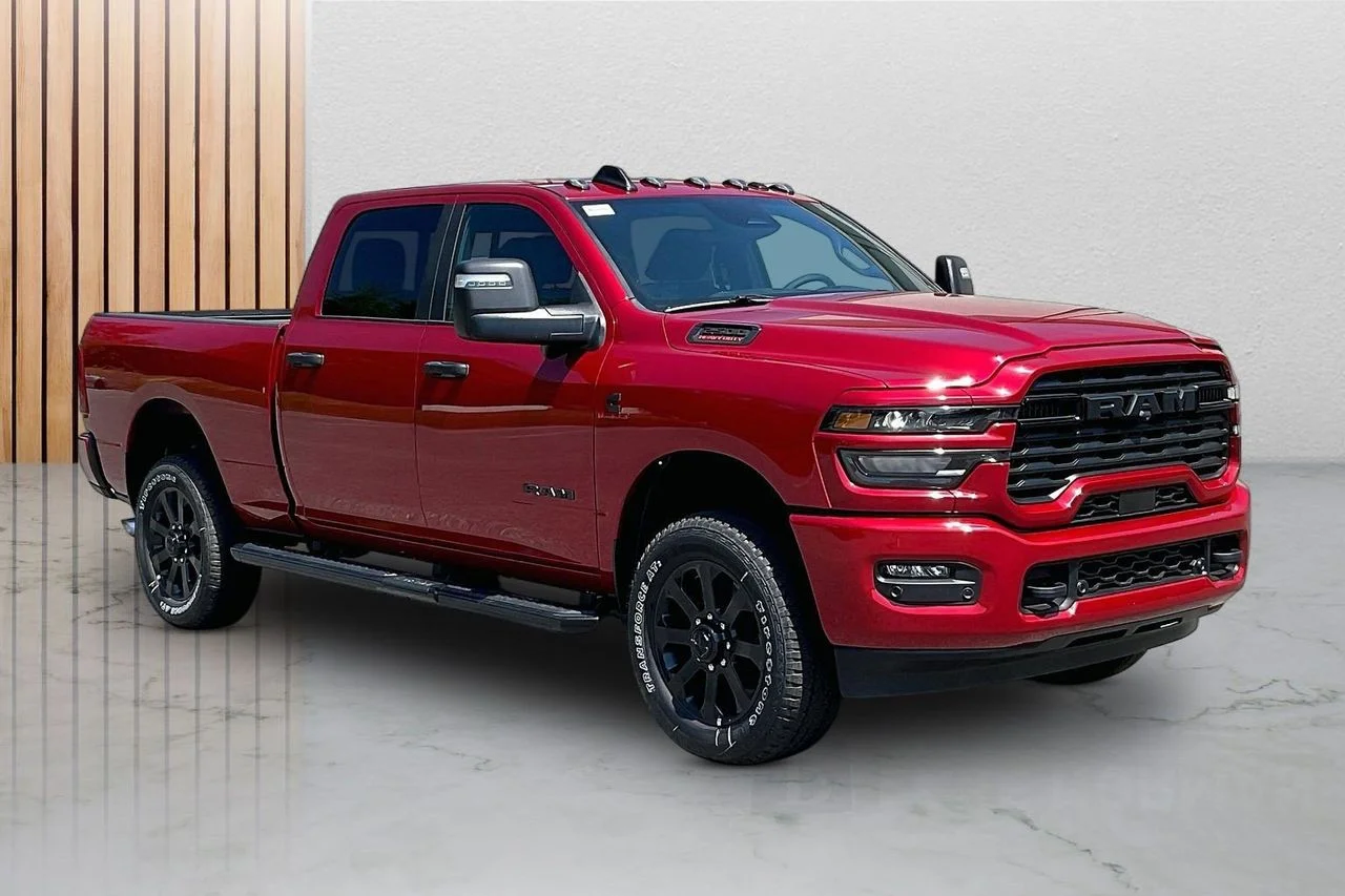 New 2026 Molten Red Pearl-Coat Exterior Paint RAM Big Horn image 2