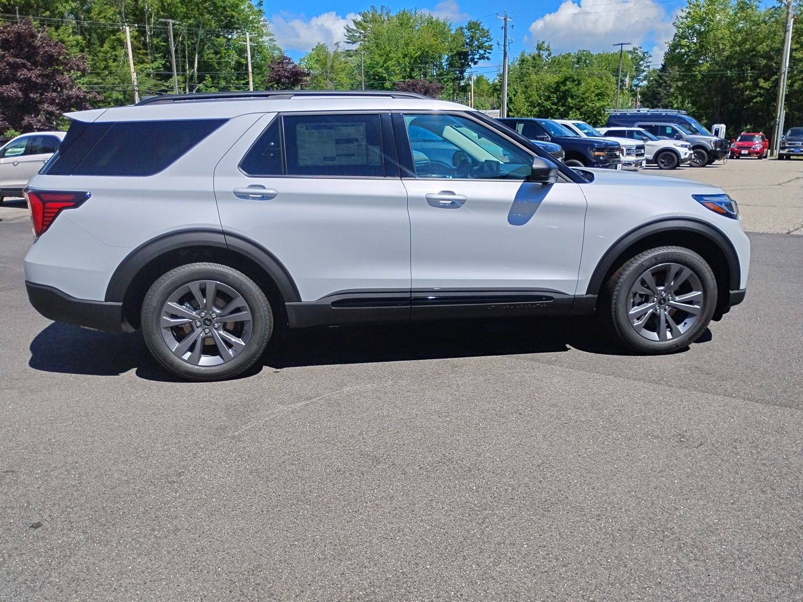 New 2026 Space White Metallic Ford Active image 8