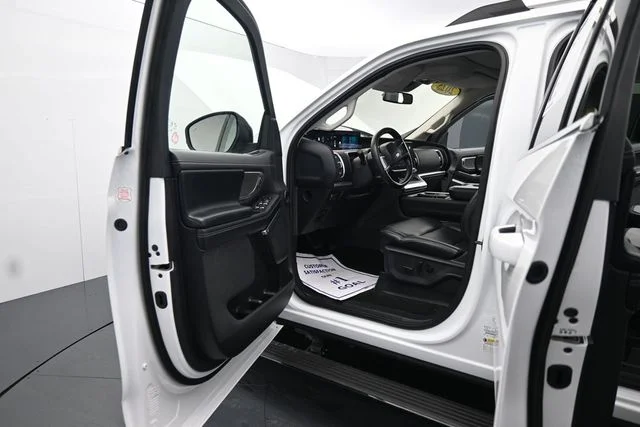 Used 2025 White Ford Platinum image 16