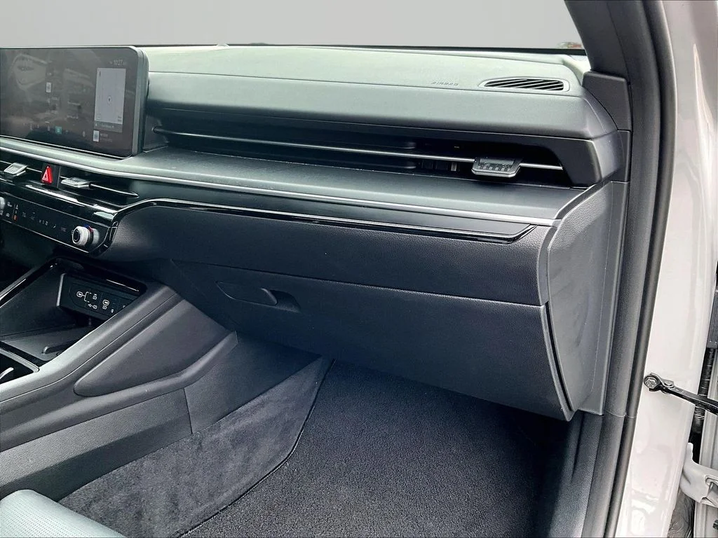 Used 2025 Gray Kia GT-Line image 18