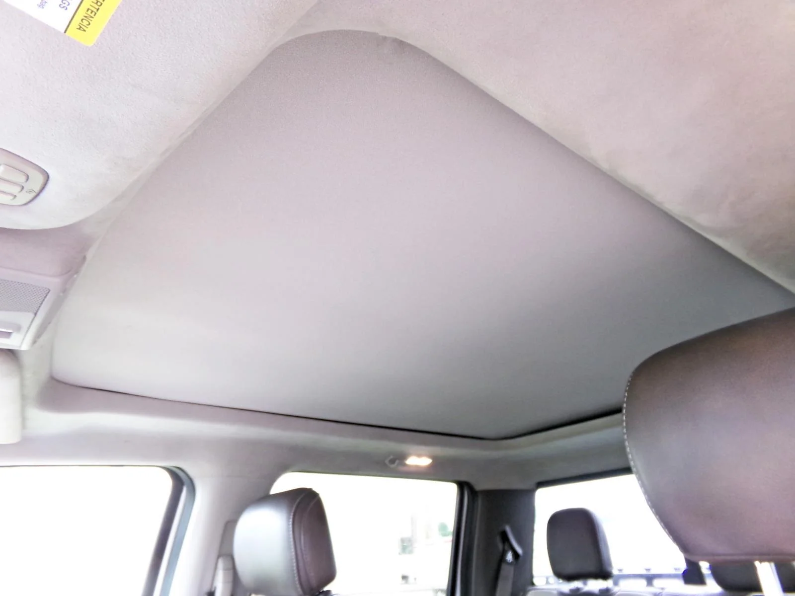 Used 2019 White Platinum Metallic Tri-Coat FORD  image 3