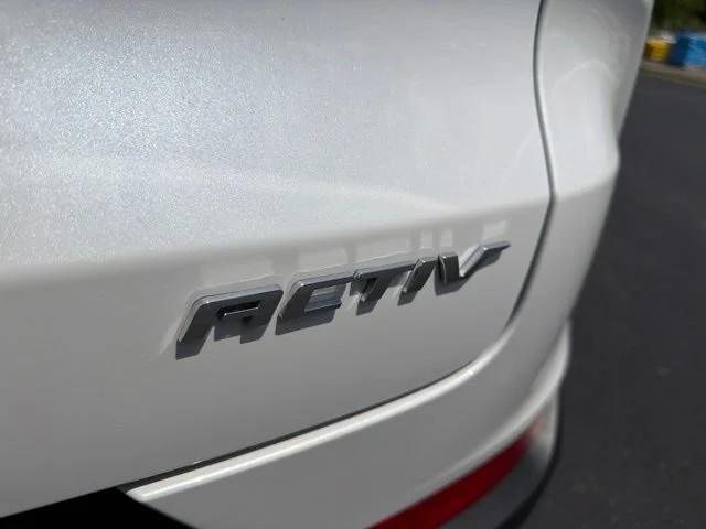 New 2026 Iridescent Pearl Tricoat Chevrolet ACTIV image 19