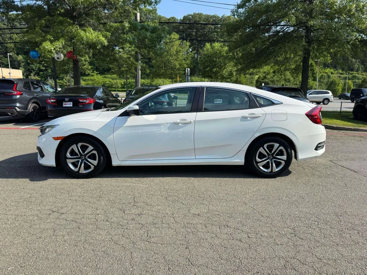 Used 2017 Taffeta White Honda LX image 4