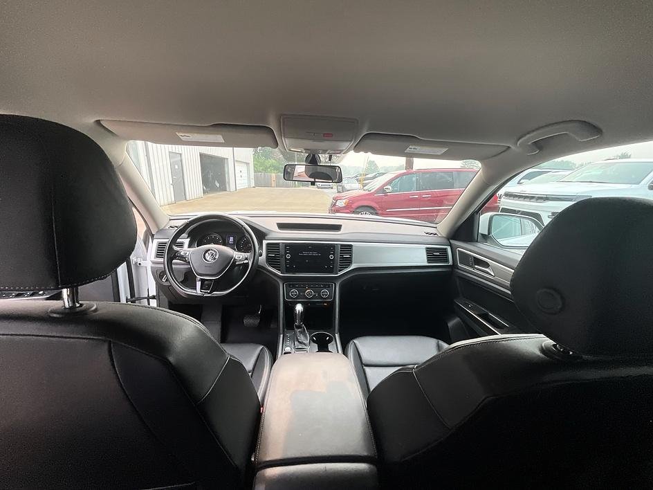 Used 2019 White Volkswagen 2.0T SE image 33
