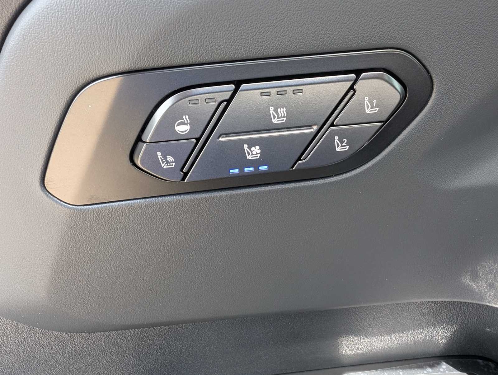 New 2027 Glacial White Pearl Kia X-Line SX-Prestige image 35