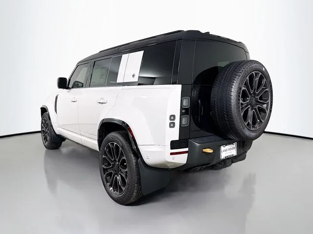 New 2026 Borasco Grey Land Rover  OCTA image 7