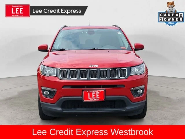Used 2018 Red Jeep Latitude image 8