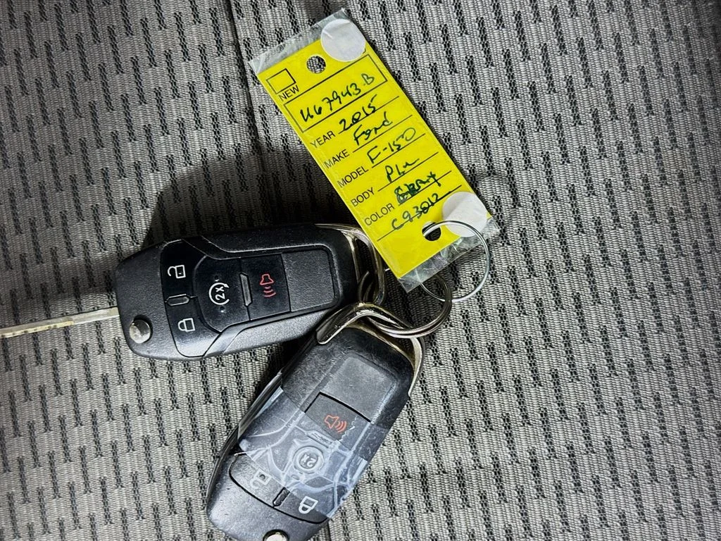 Used 2015 Gray Ford XLT image 34