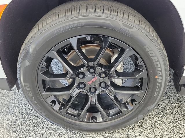 Used 2022 White GMC SLT image 5