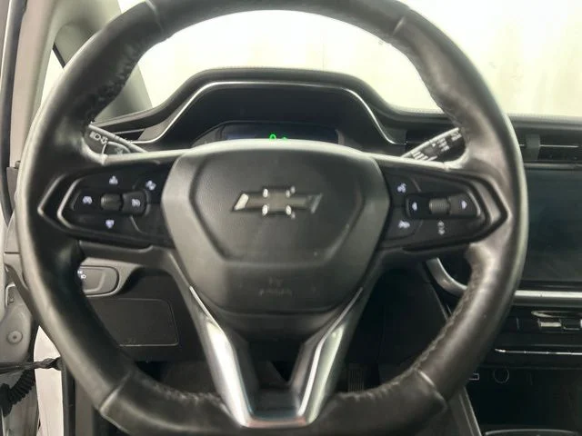 Used 2022 White Chevrolet 1LT image 8