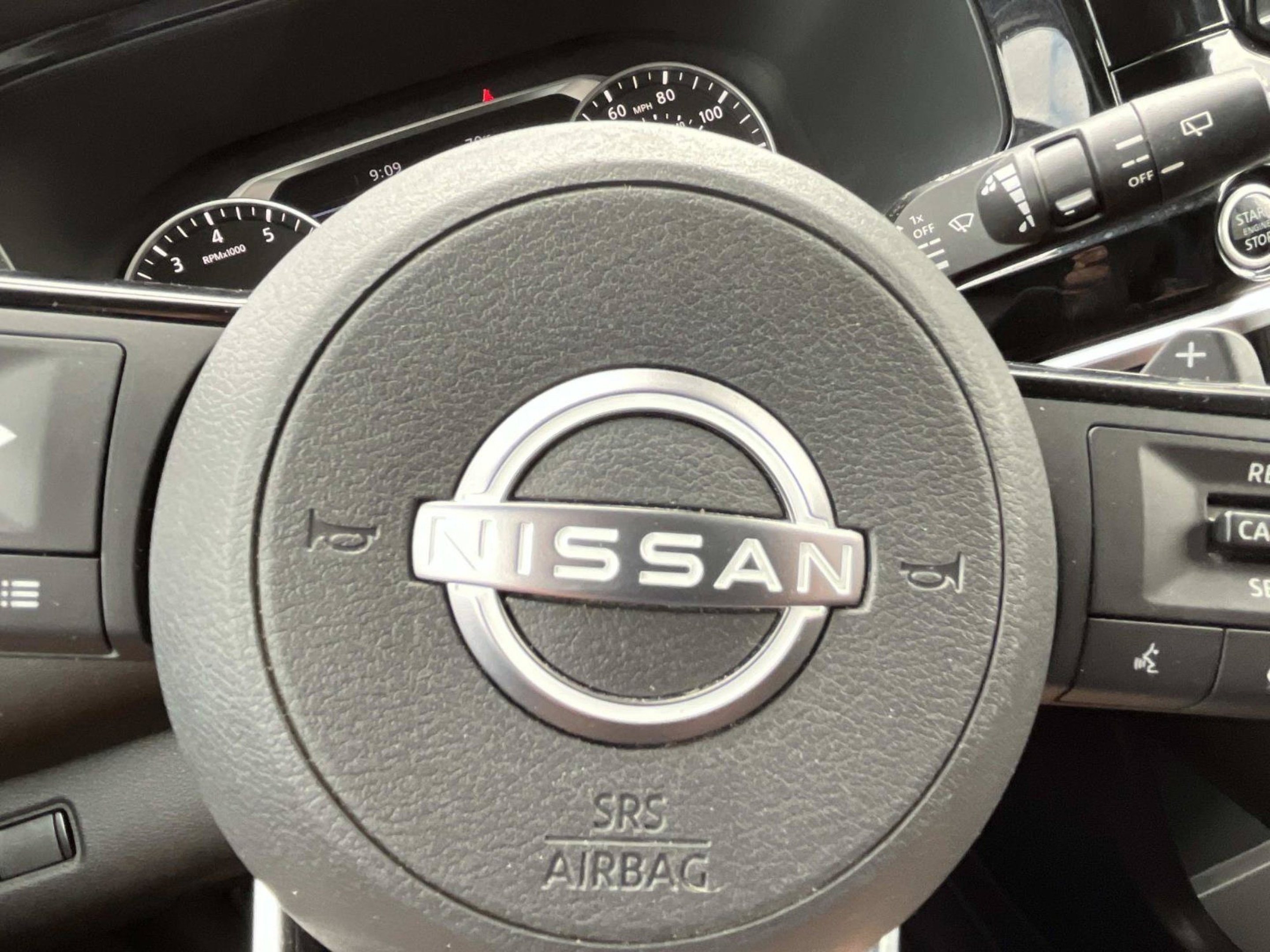 Used 2023 Scarlet Ember Tintcoat/Super Black Nissan SL image 31