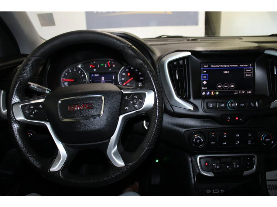 Used 2022 Summit White GMC SLE image 32