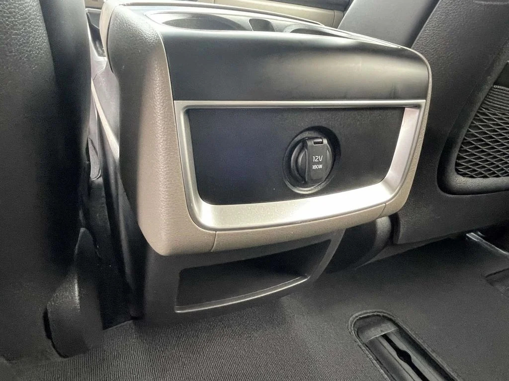 Used 2025 Snow White Pearl Kia LXS image 11