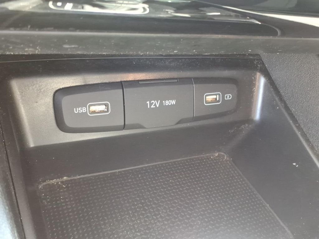Used 2022 Gray Hyundai SEL image 26