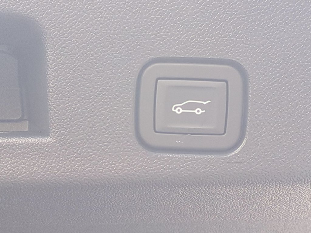 New 2026 Glacier White Tricoat GMC Denali Ultimate image 29