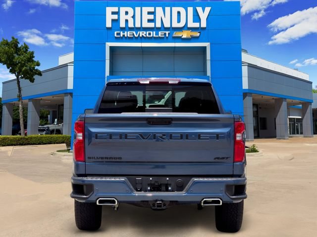 Used 2024 Lakeshore Blue Metallic Chevrolet RST image 6