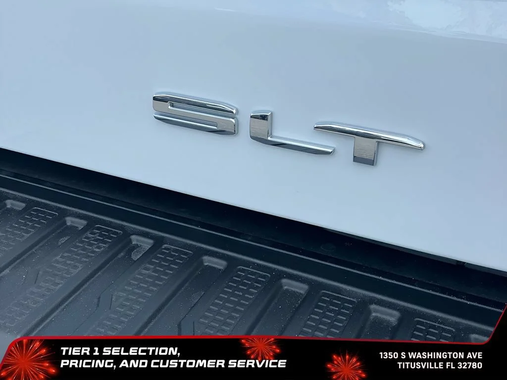 New 2026 Glacier White Tricoat GMC SLT image 22