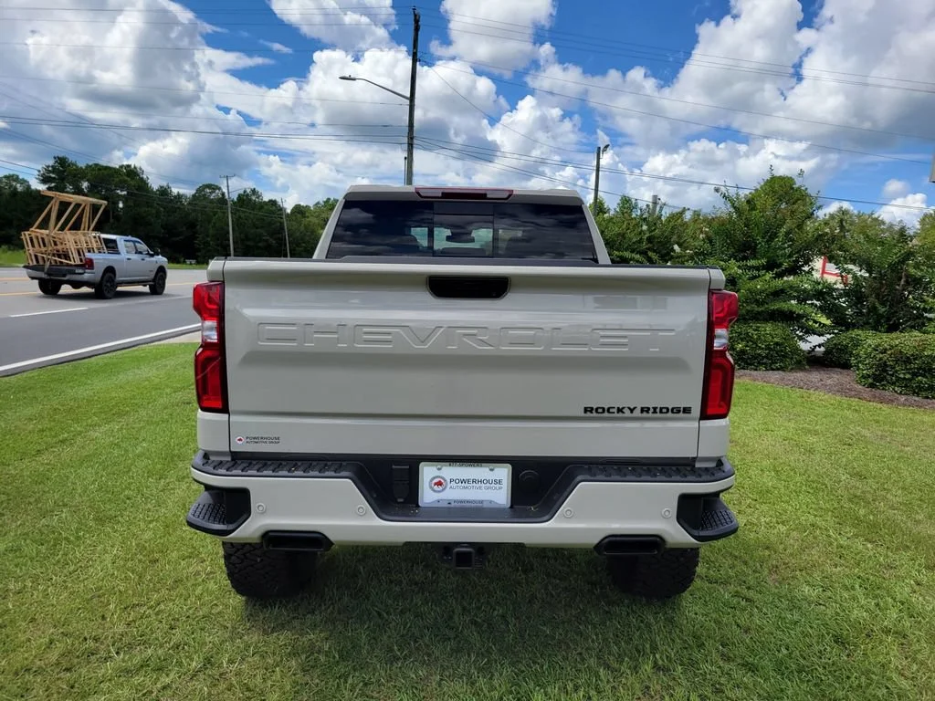 New 2026 White Sands Chevrolet RST image 5