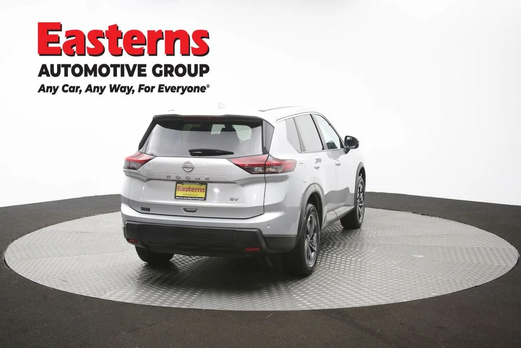 Used 2024 Silver Nissan SV image 38