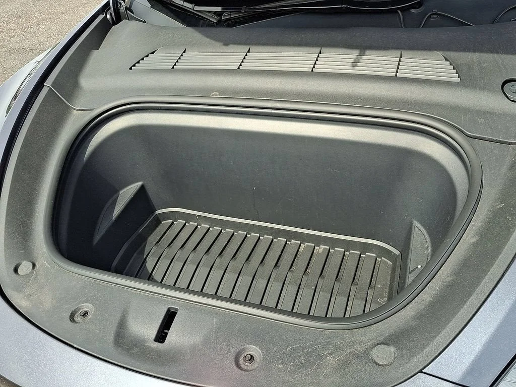 Used 2023  Tesla Long Range image 61