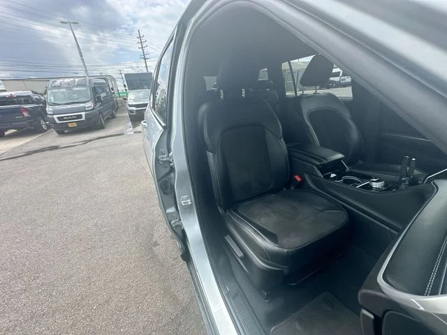 Used 2023 Silver Jeep Altitude image 26