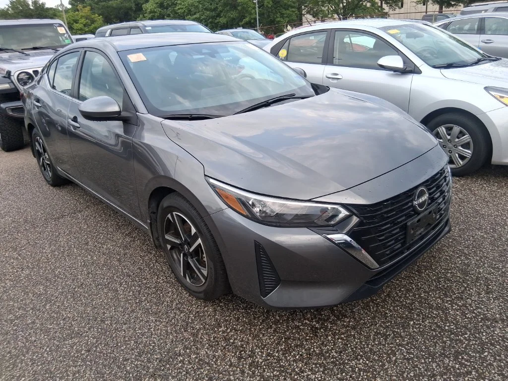 Used 2025 Gray Nissan SV image 15