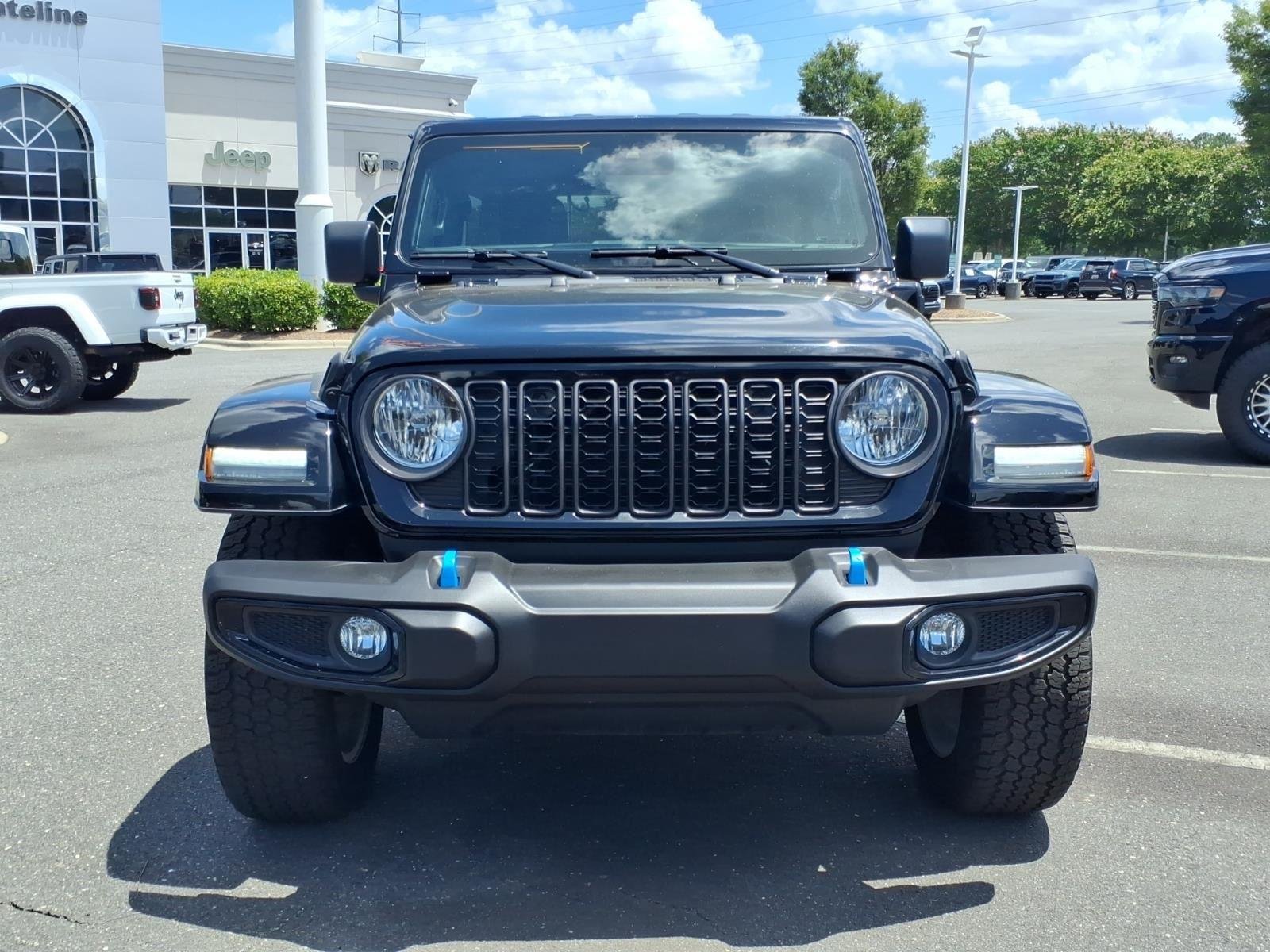 Used 2024 Black Clearcoat Jeep Sport S image 14
