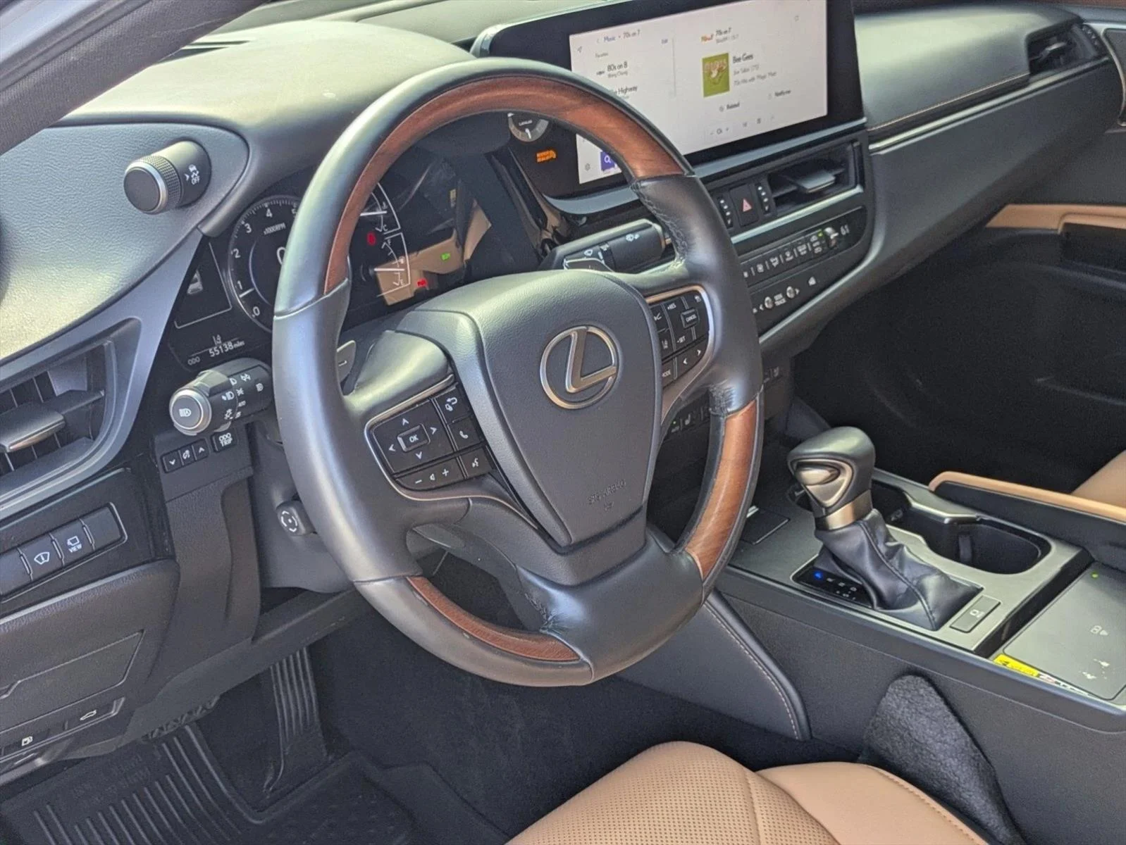 Used 2024 Cloudburst Gray Lexus ES 350 Ultra Luxury image 10