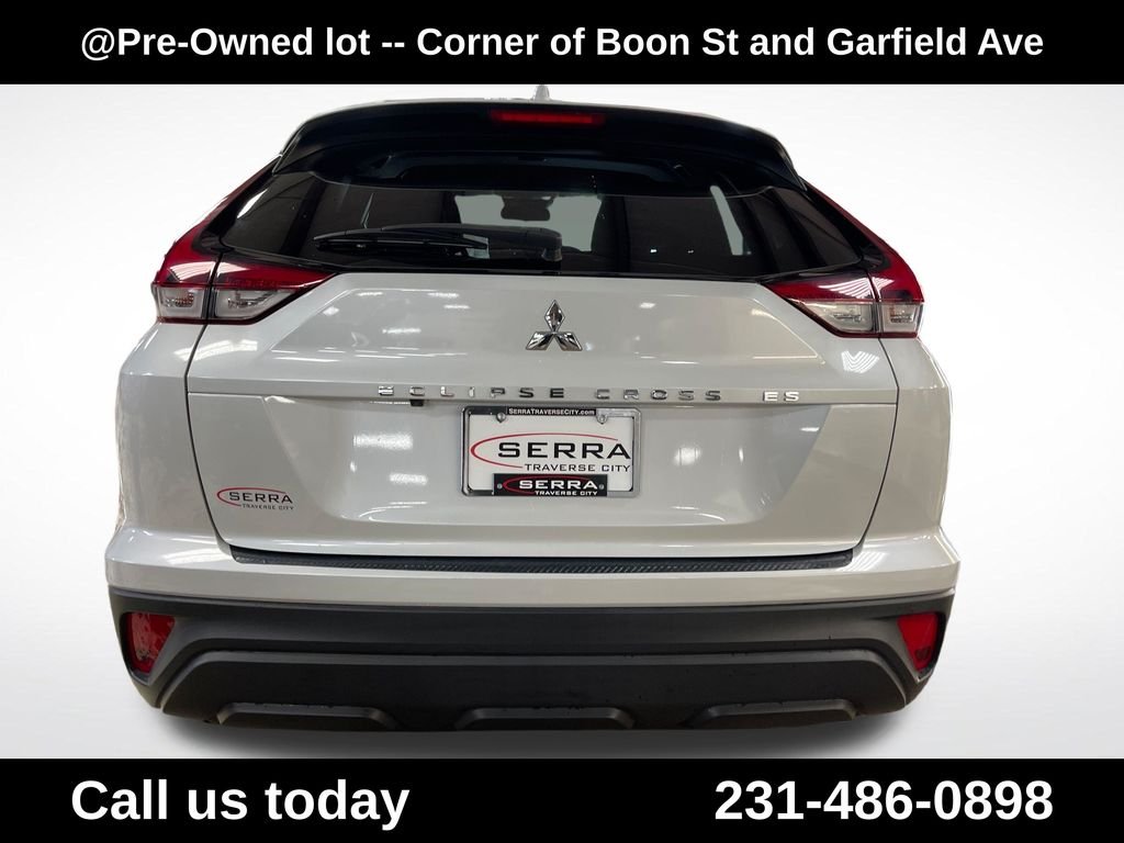 Used 2022  Mitsubishi ES image 4