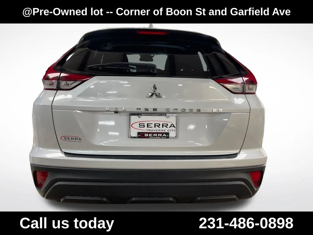 Used 2022  Mitsubishi ES image 4