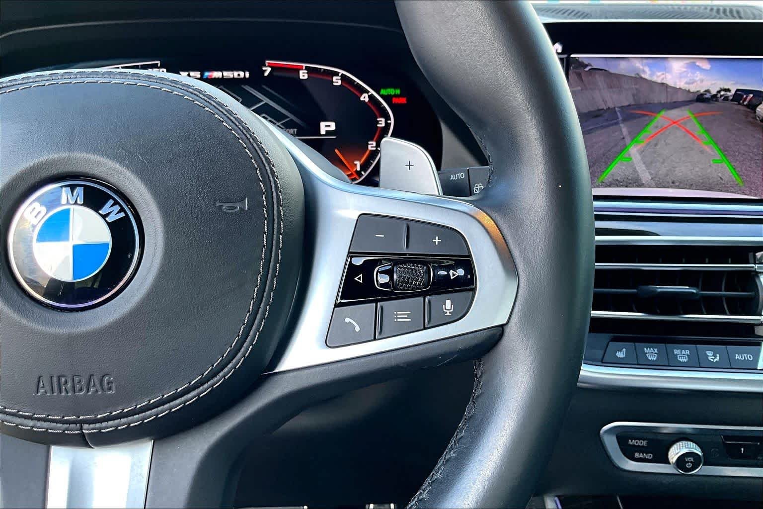 Used 2020 Mineral White Metallic BMW M50i image 25