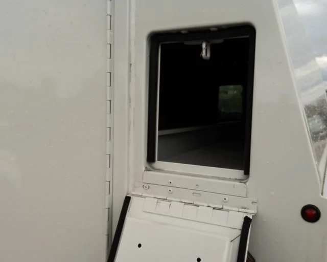 New 2025 Oxford White Ford Base image 13