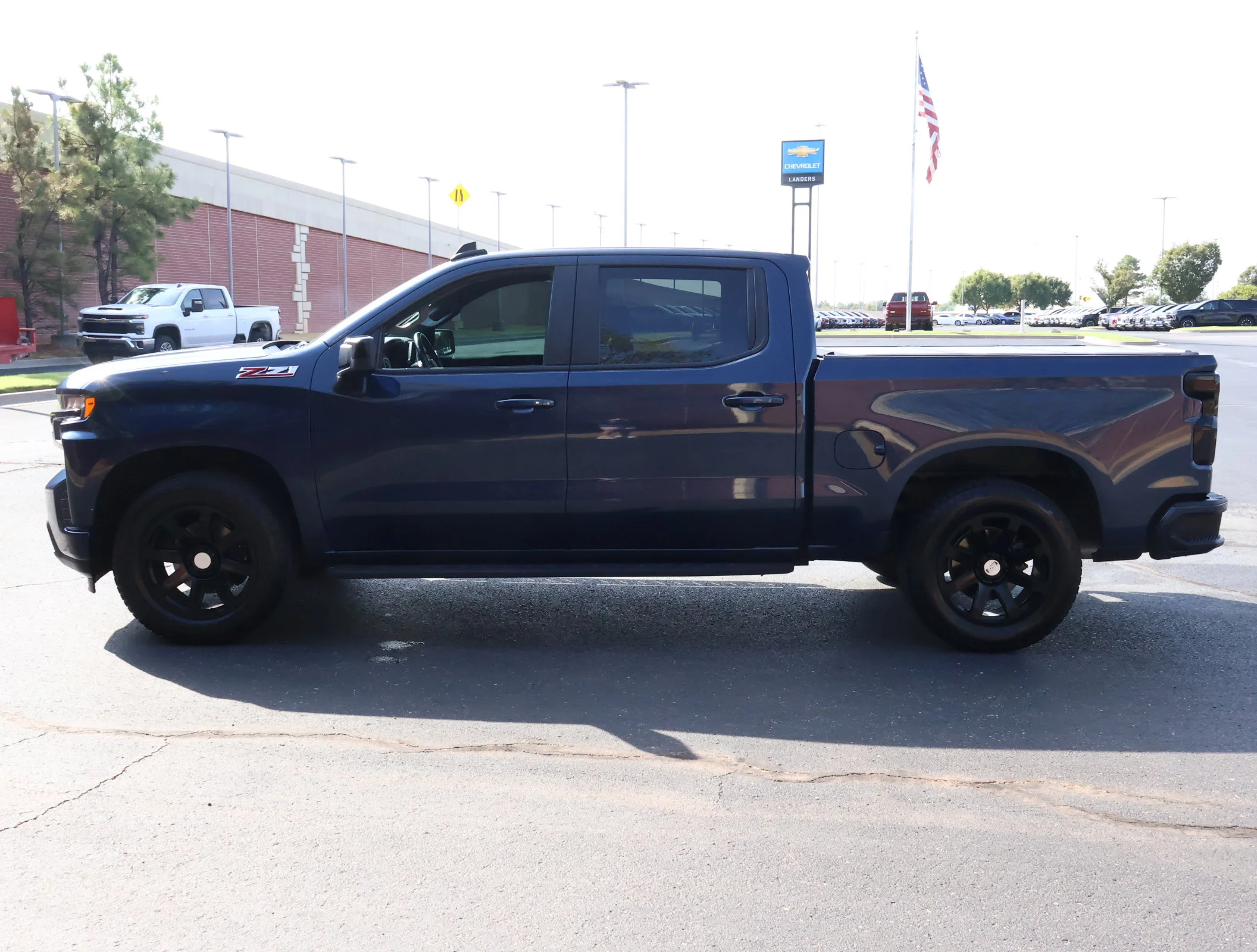 Used 2022 Northsky Blue Metallic Chevrolet RST image 31