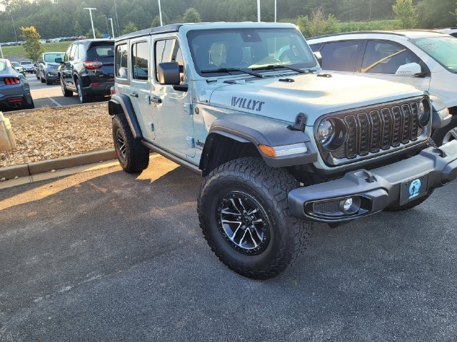 Used 2024 Gray Jeep Sport image 3