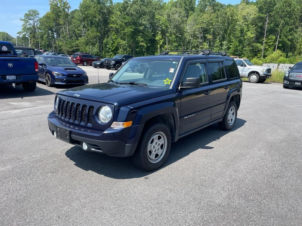 Used 2017 Blue Jeep Sport image 2