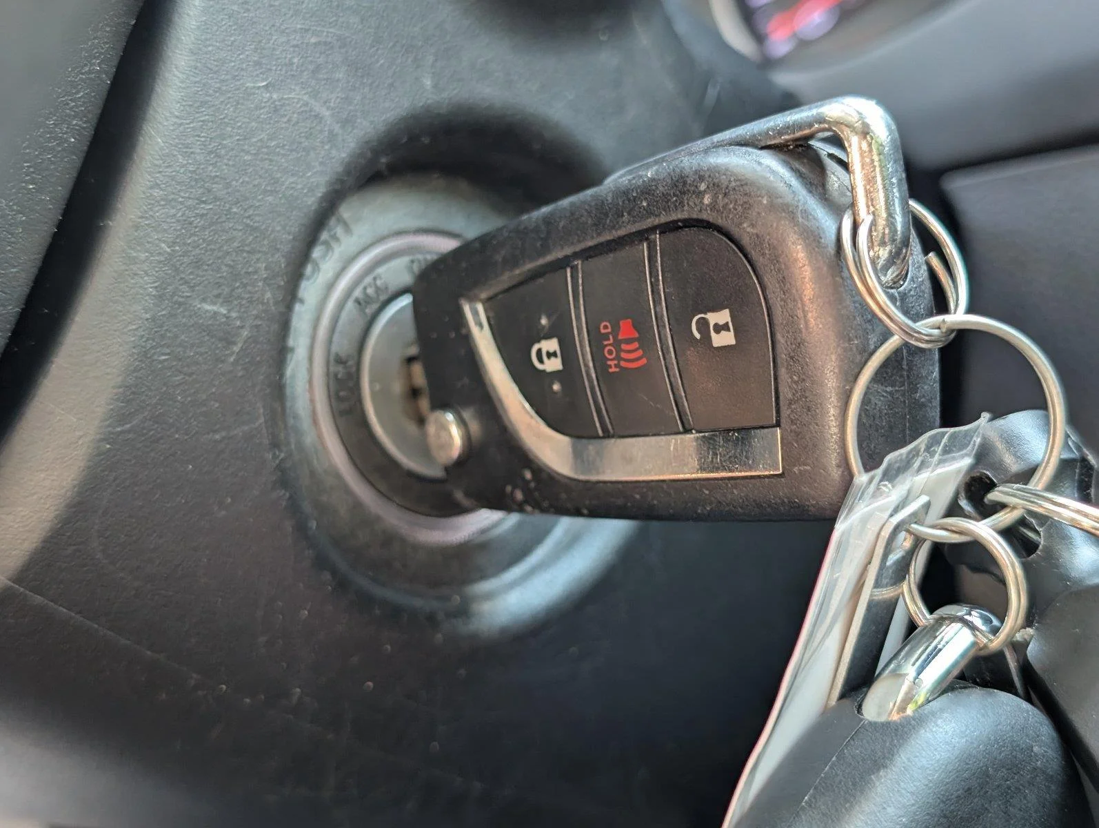 Used 2019 Super White Toyota LE image 25