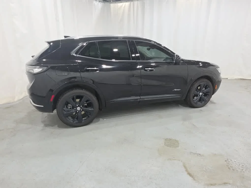 Used 2022 Ebony Twilight Metallic Buick Avenir image 7