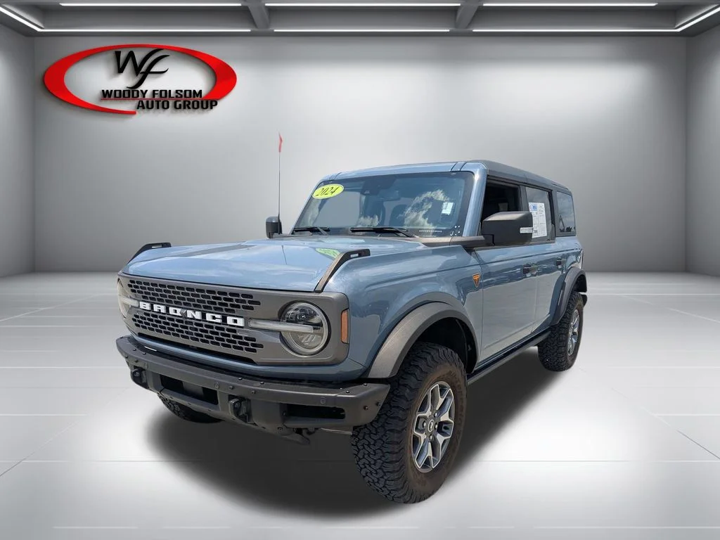 Used 2024 Gray Ford Badlands image 9