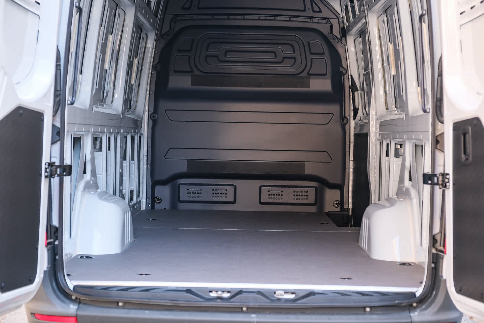 New 2025 Arctic White Mercedes-Benz Cargo 170 WB High Roof RWD Electric Motor image 27