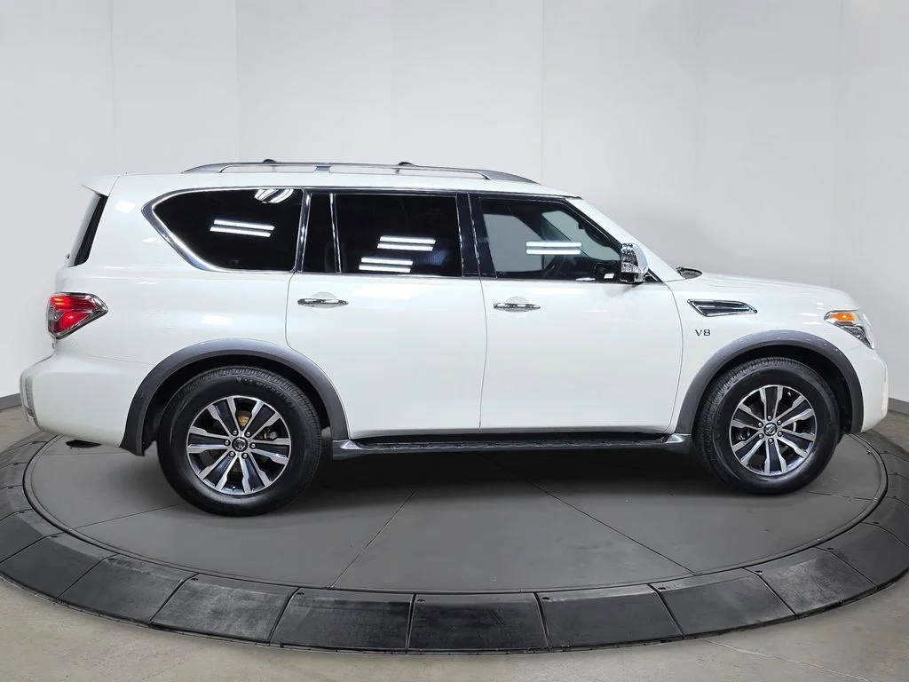 Used 2017 White Nissan SL image 8