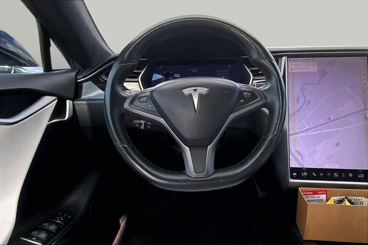 Used 2018 Obsidian Black Metallic Tesla 75D image 5