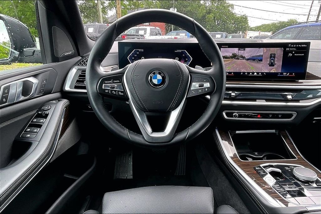 Used 2026 Black BMW xDrive40i image 7