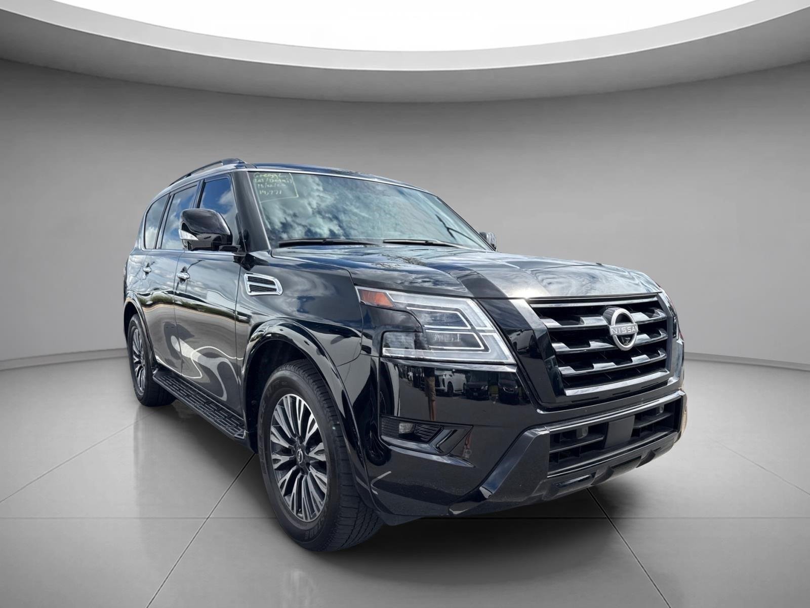 Used 2023 Super Black Nissan SL image 24