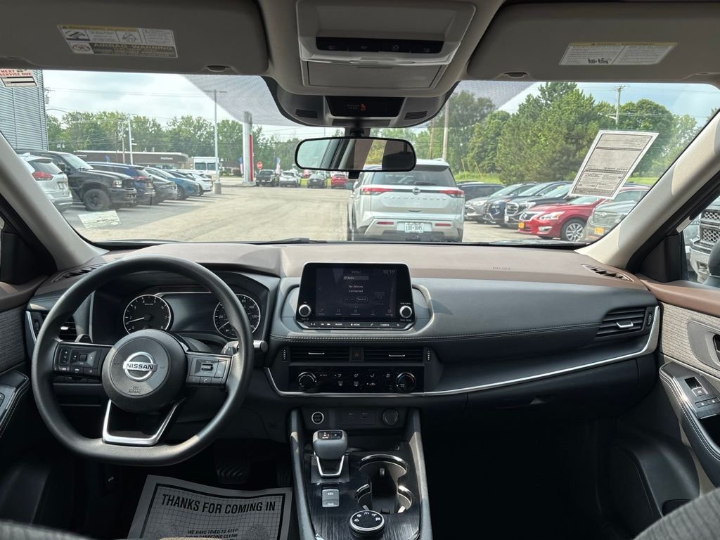 Used 2021 Gray Nissan S image 14