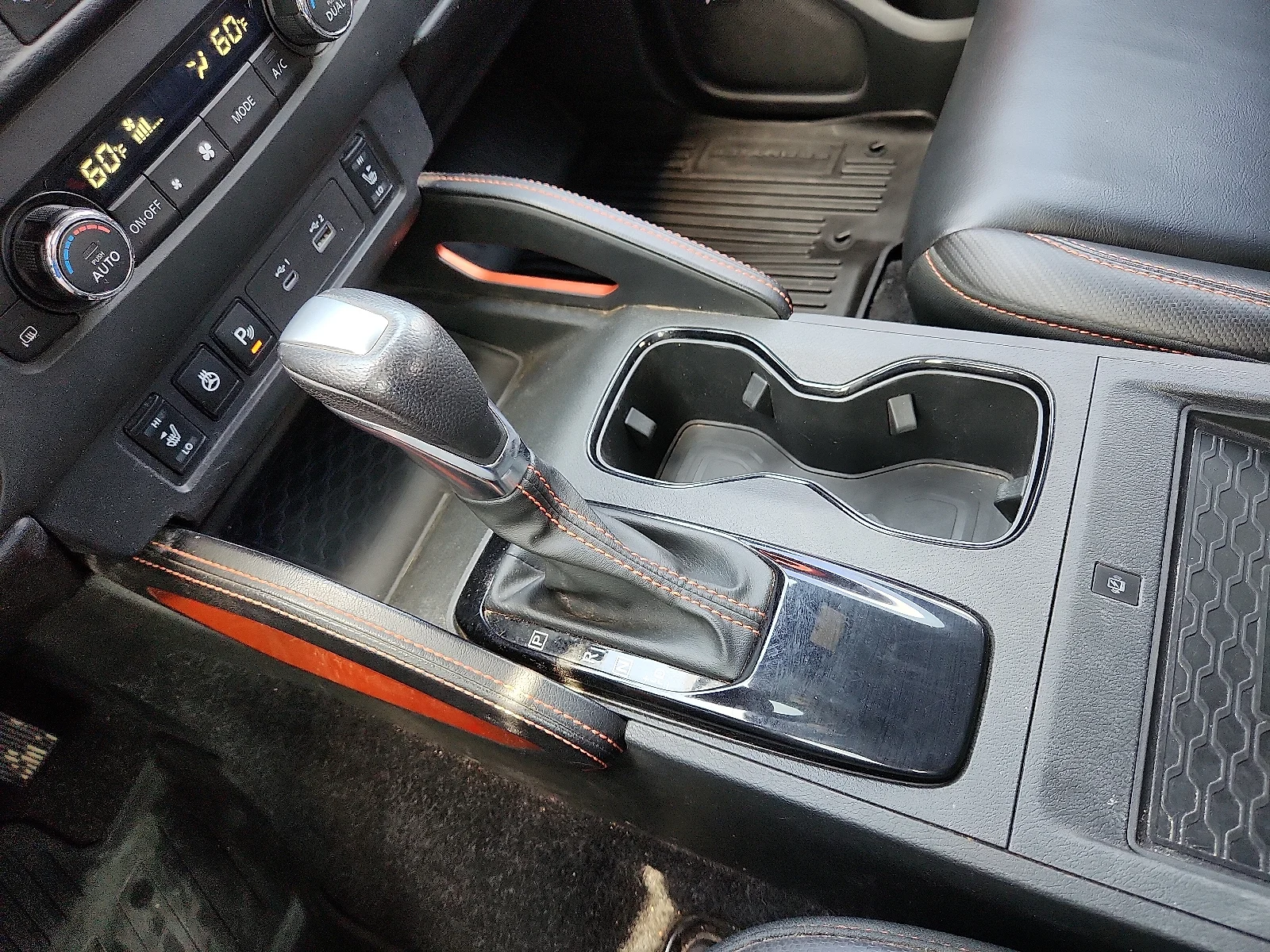 Used 2023 White Nissan PRO-4X image 25
