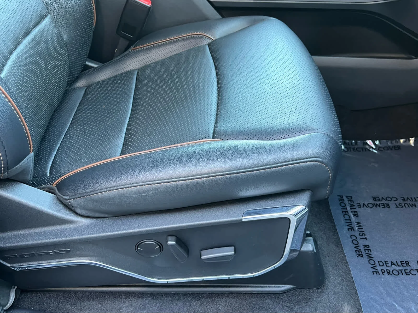 Used 2024 Avalanche Ford LARIAT image 19
